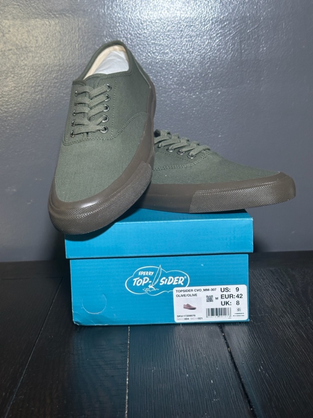 New Sperry Top-Sider Olive Canvas Men's Sneakers size 9